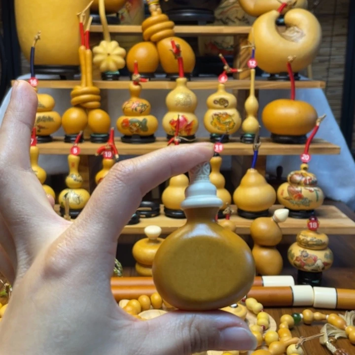 鲍*萍天然葫芦自然生长萍萍