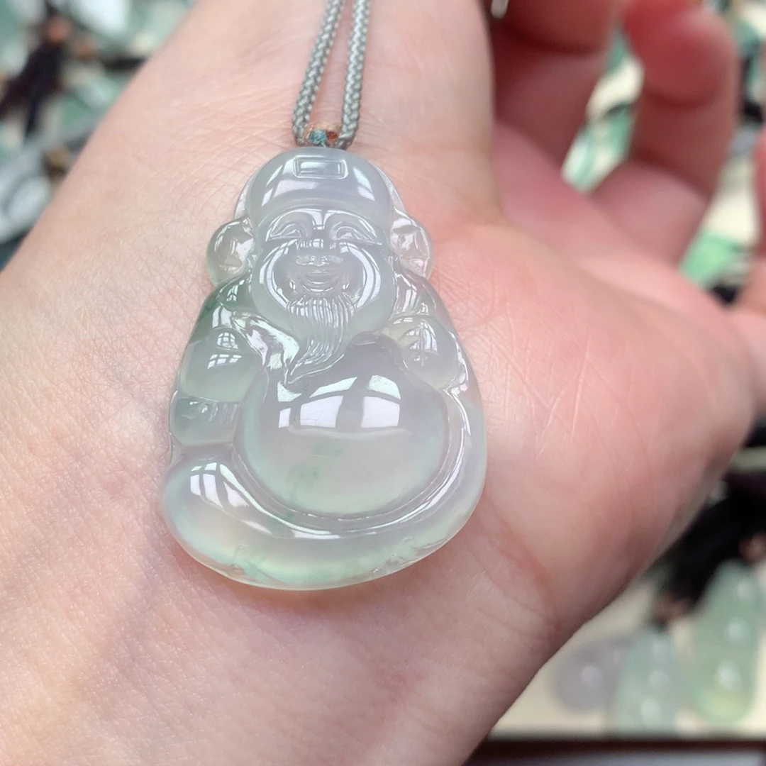 翡翠未镶嵌颈饰财神