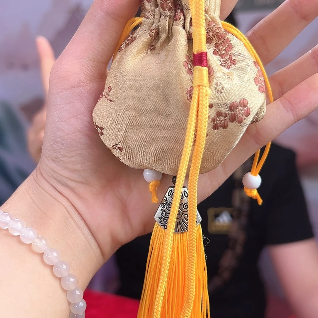 沉香碎屑沉香奇楠沉香香包多样性发一