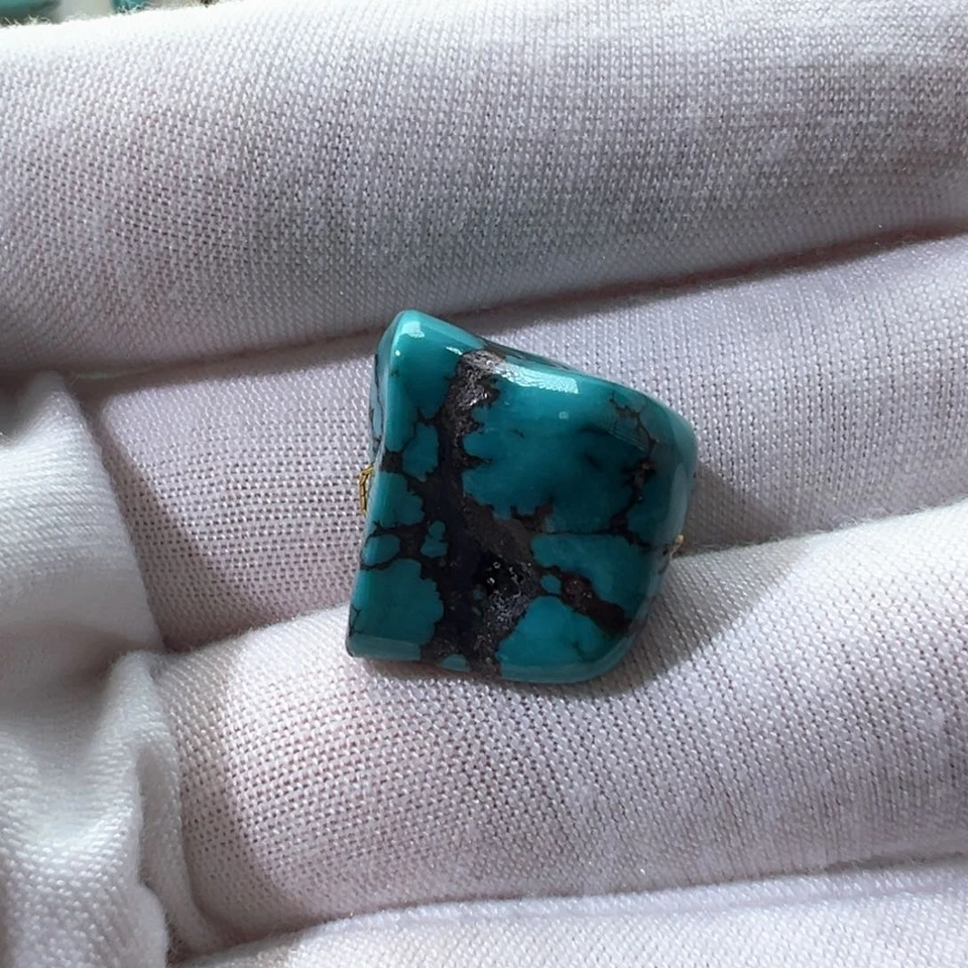 绿松石未镶嵌挂件