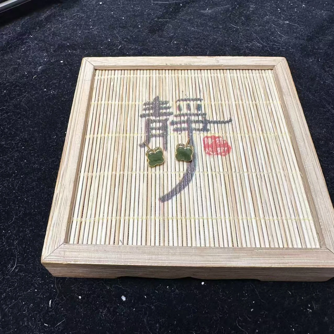 和田玉碧玉耳钉1111