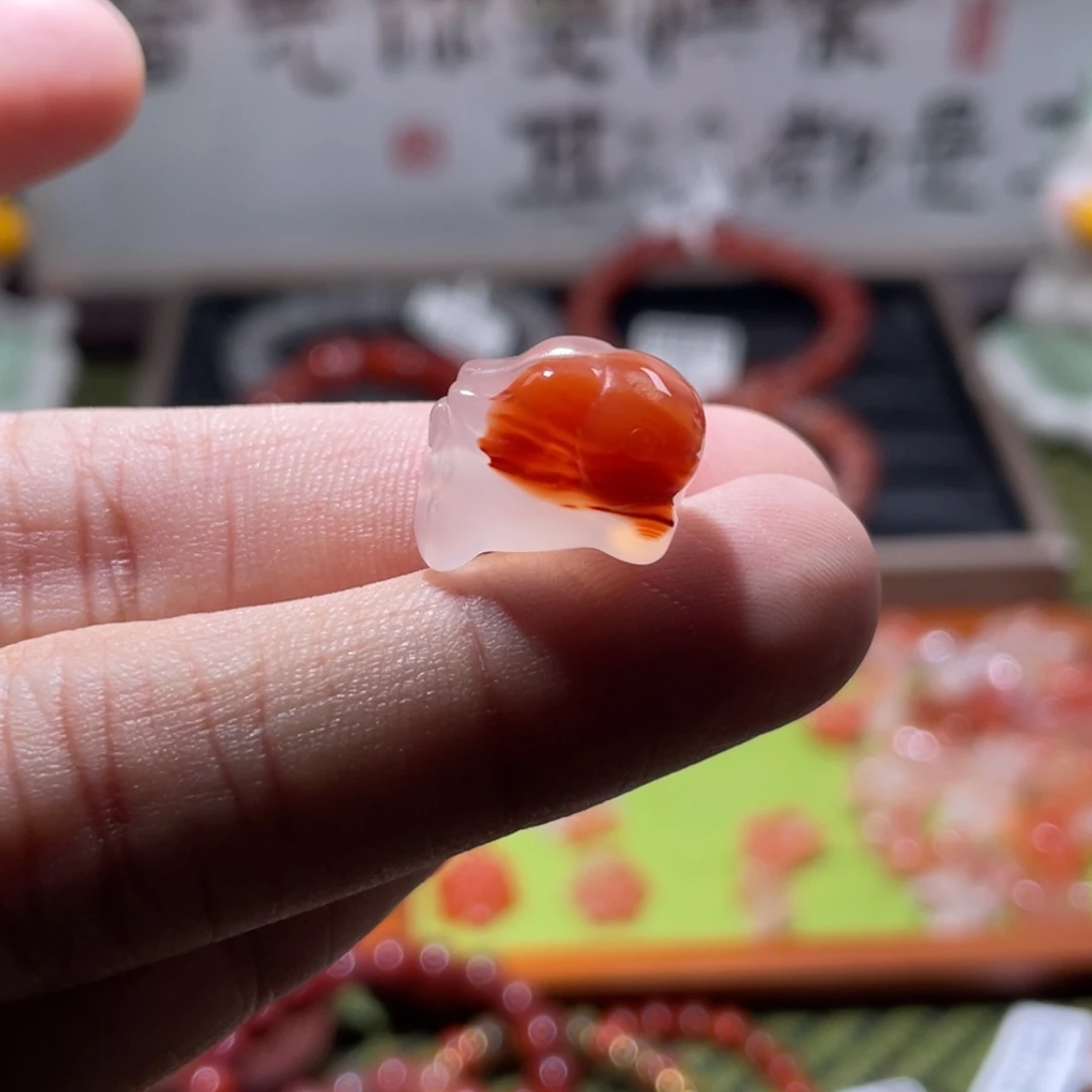 南红玛瑙未镶嵌挂件10995