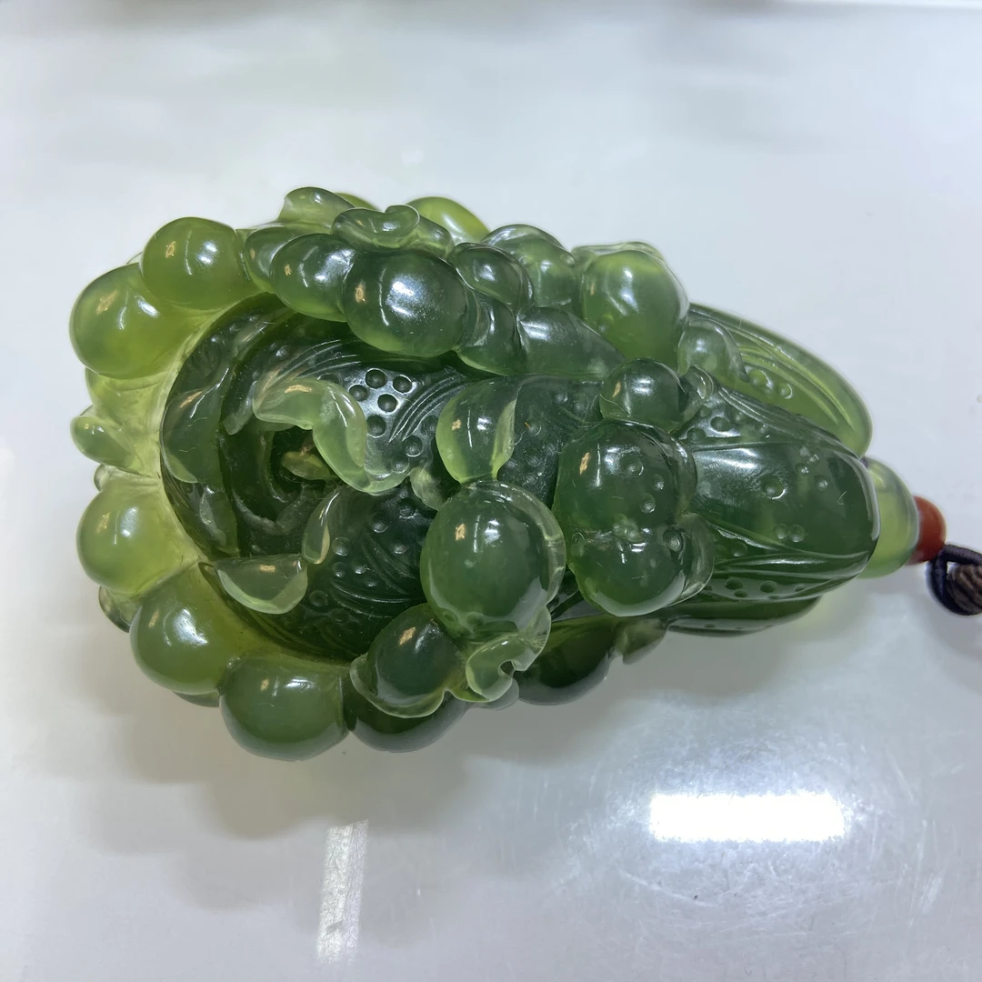 岫玉纯180料子白菜手把件茶宠《坐地生财》《百财聚来》寓意美好绿色