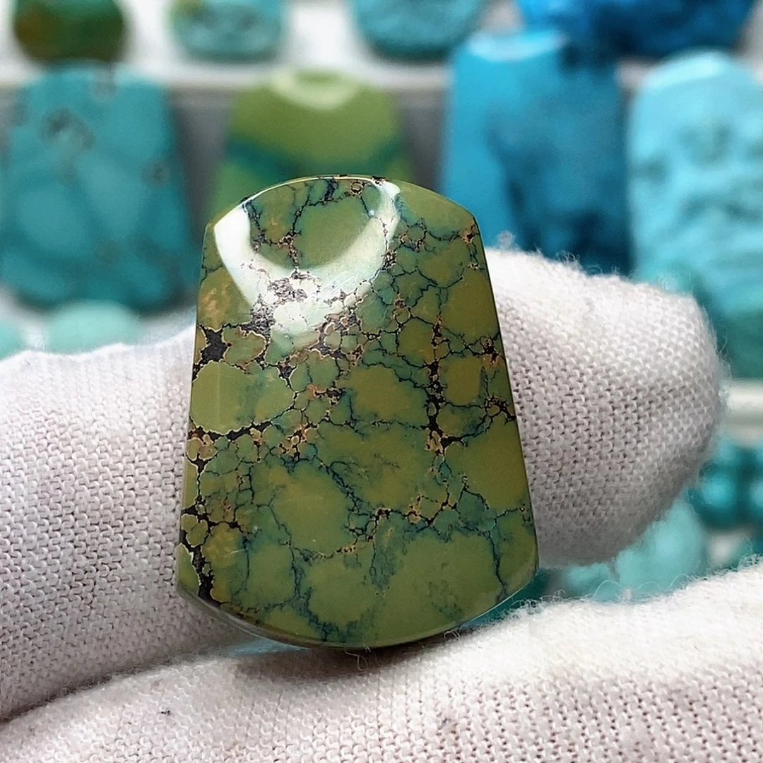 绿松石未镶嵌天然原矿 地大质检