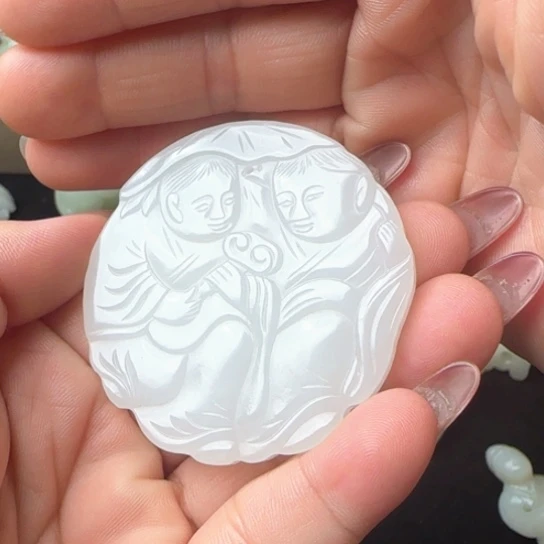 和田玉（糖玉）未镶嵌颈饰