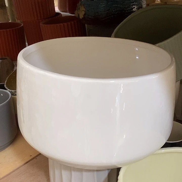 陶盆有孔 瑕疵针孔漏釉介意勿拍外高 15外口23