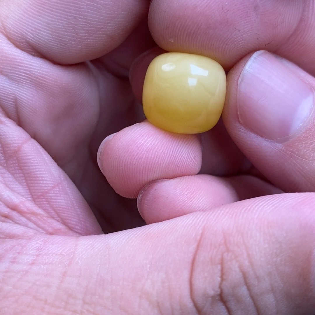 M***王蜜蜡未镶嵌裸石配饰