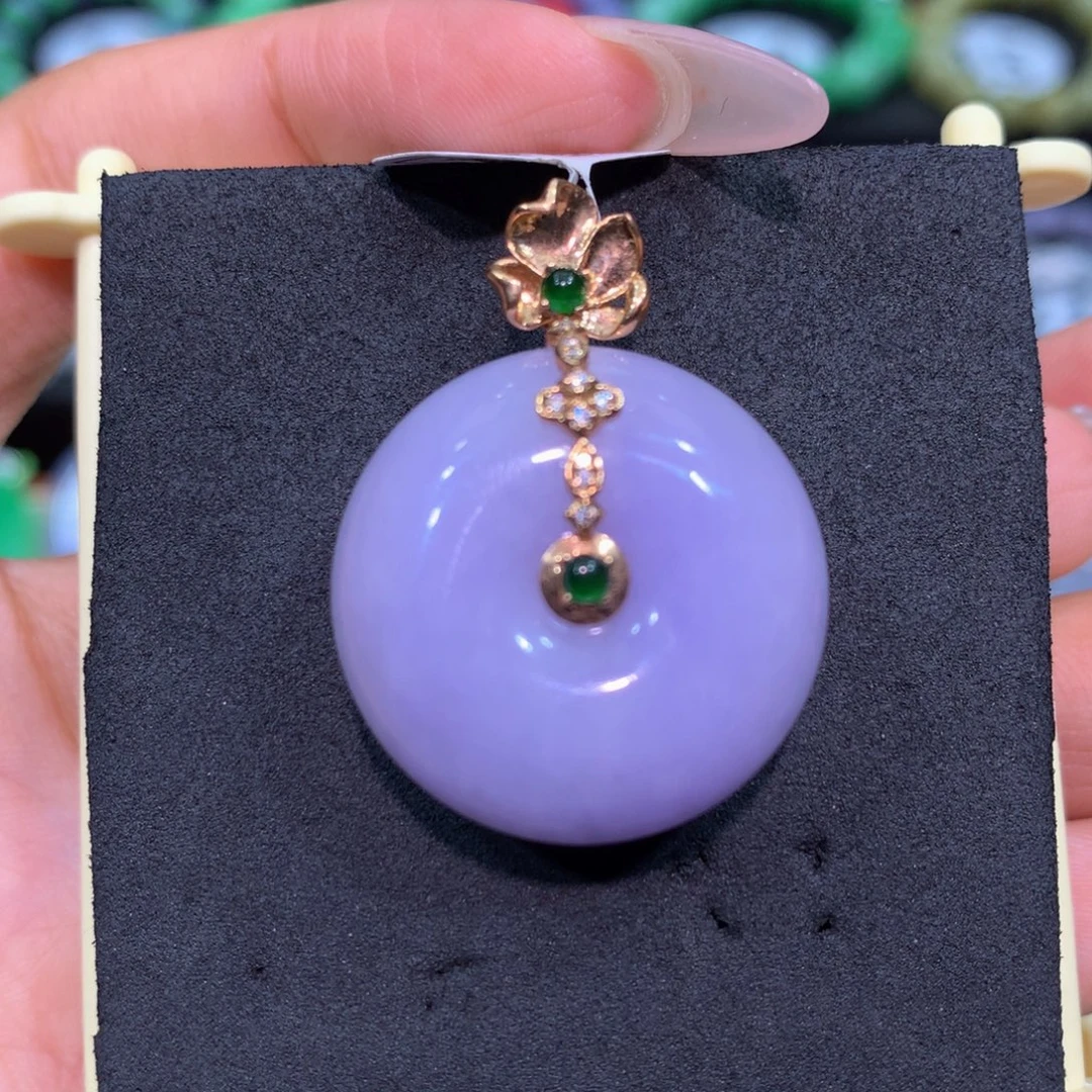 翡翠18K金镶嵌颈饰翡翠