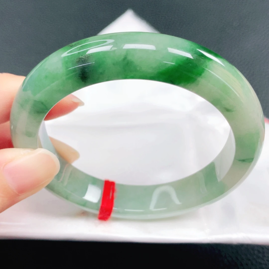 翡翠未镶嵌手镯57圈