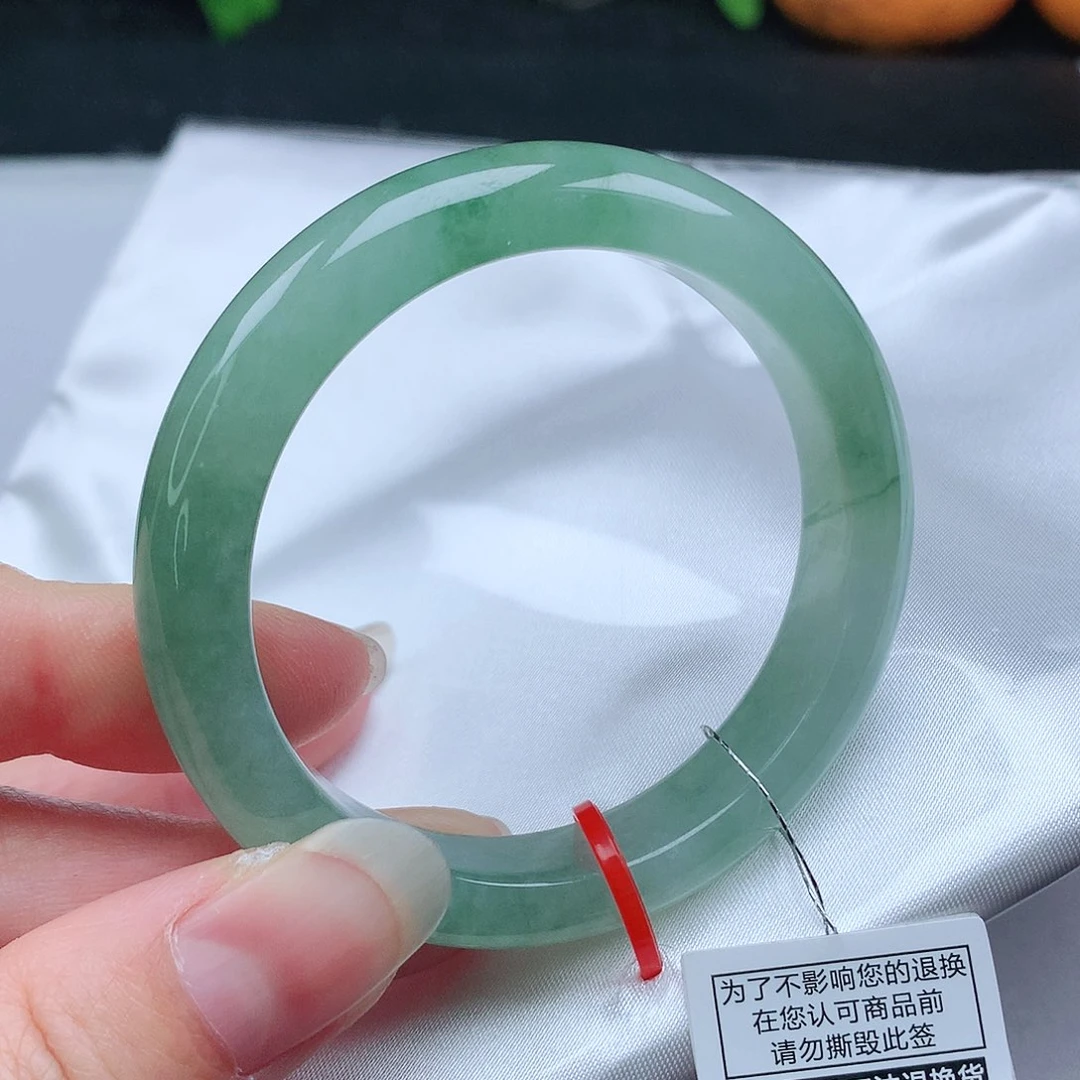 翡翠手镯未镶嵌50+圈