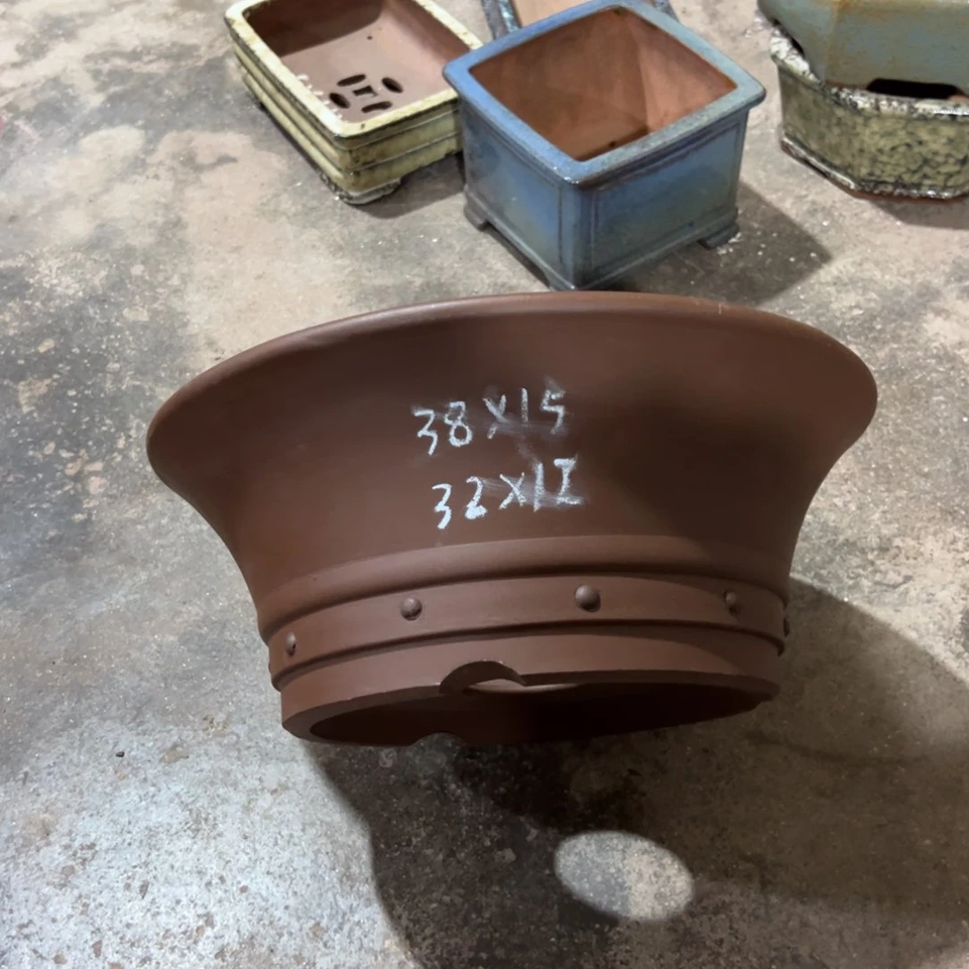 紫砂花盆呜呜呜呜