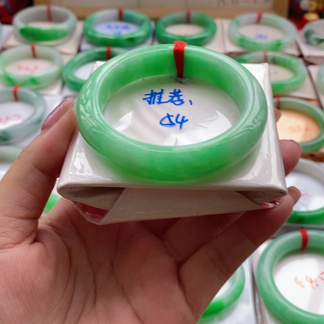 翡翠未镶嵌手镯6号