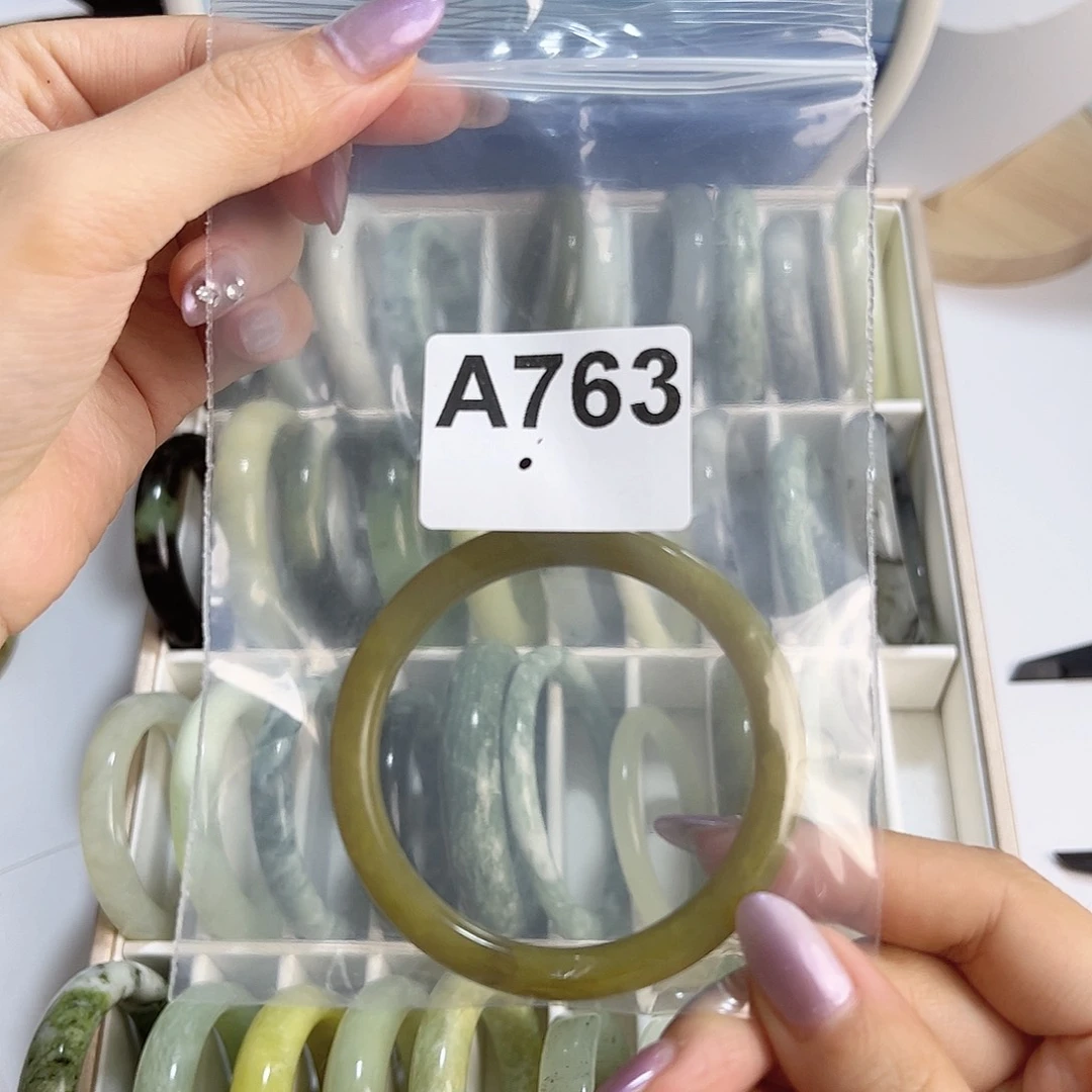 蛇纹石玉手镯未镶嵌酥*.