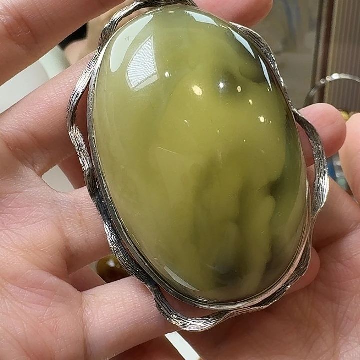 琥珀未镶嵌颈饰吊坠