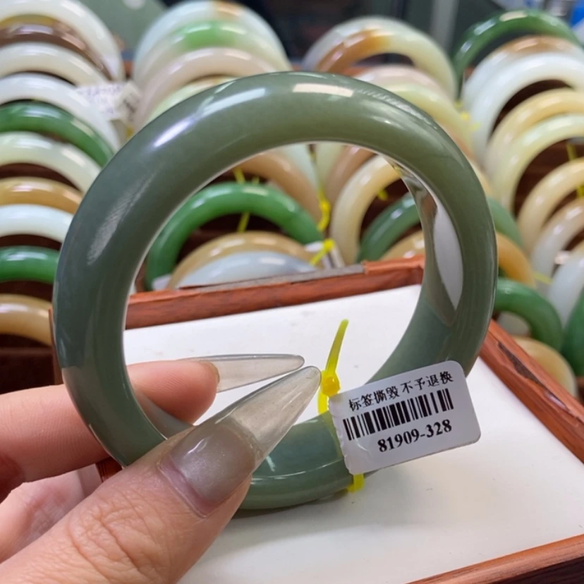 【闪购商品】和田玉手镯未镶嵌5859