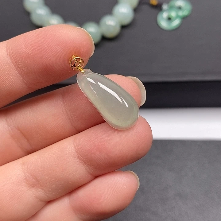 颈饰未镶嵌翡翠福瓜