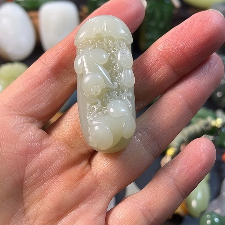 和田玉未镶嵌挂件