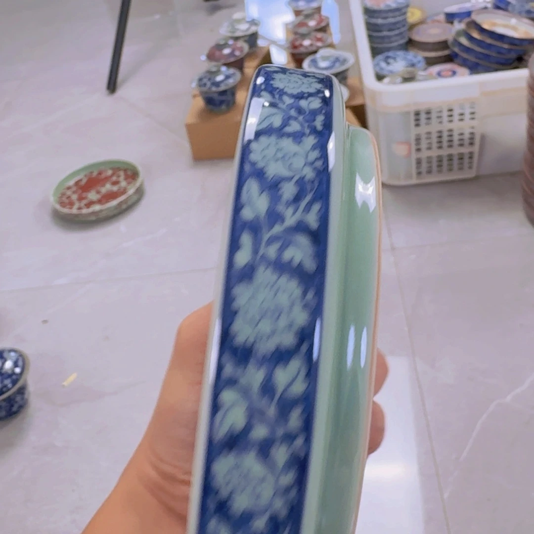 瓷片青釉国色天香大壶乘微瑕