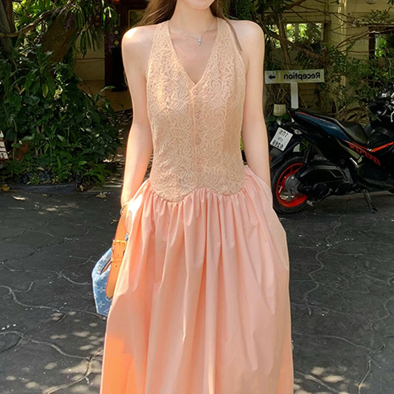 落日岛屿粉色挂脖连衣裙女蕾丝拼接法式长裙子小众气质洋气衣服女