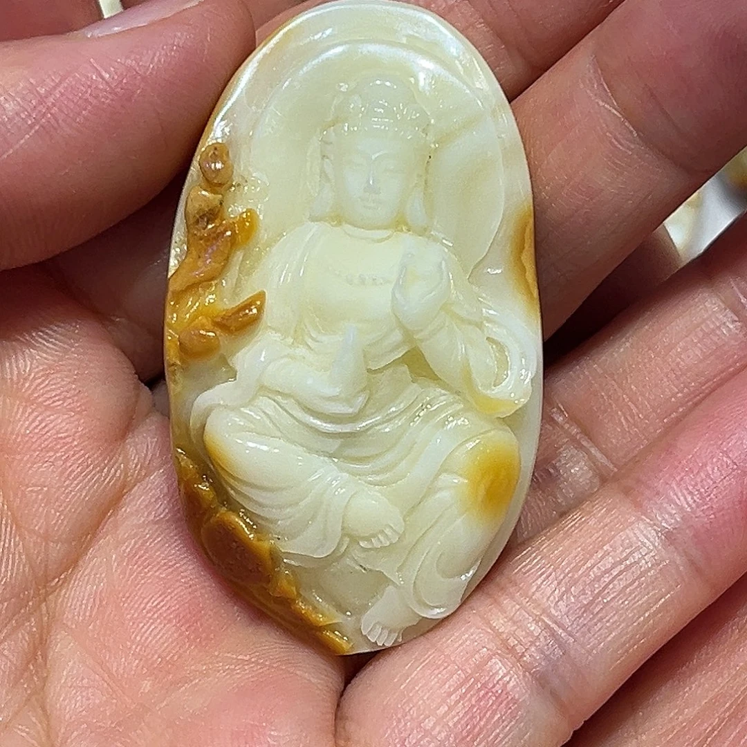 琥珀颈饰未镶嵌观音
