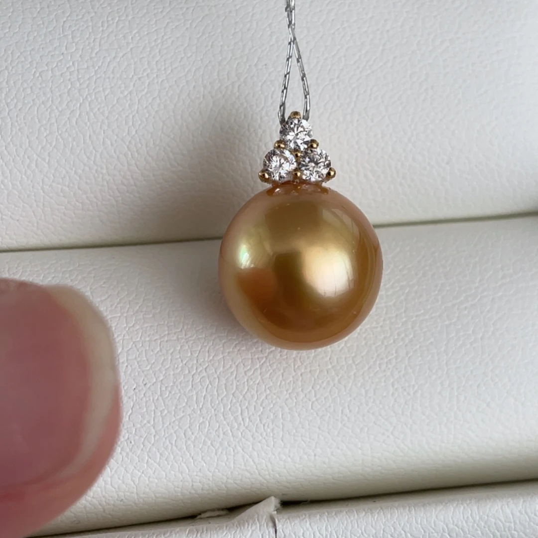 18K金镶嵌吊坠(不含链)海水珍珠12.5mm