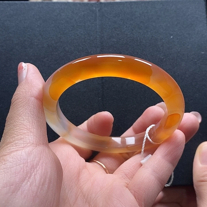 玛瑙/玉髓未镶嵌手镯60.7