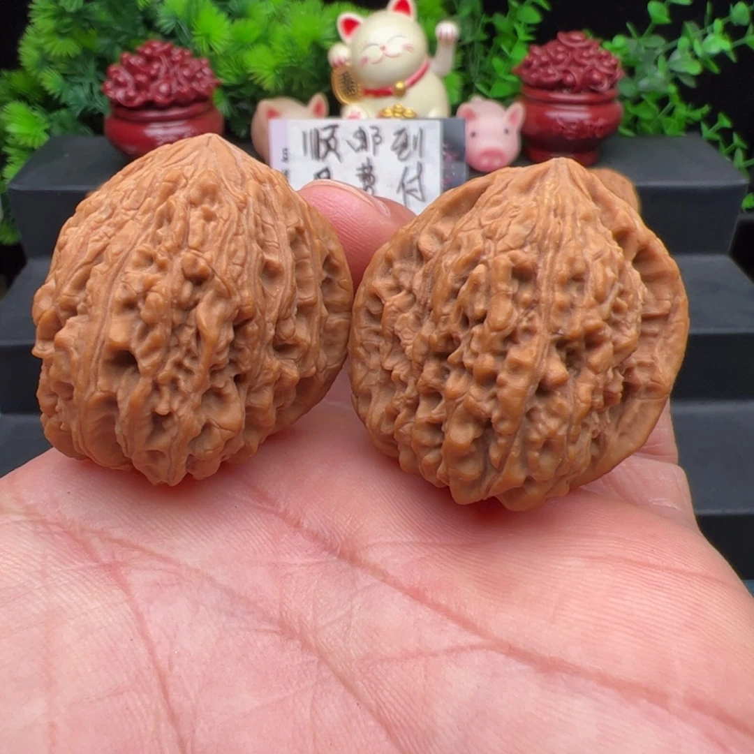 哈***哈把件文玩核桃蚂蚁纹丑南疆石