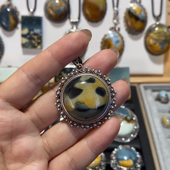 蛇纹石玉银S925镶嵌颈饰