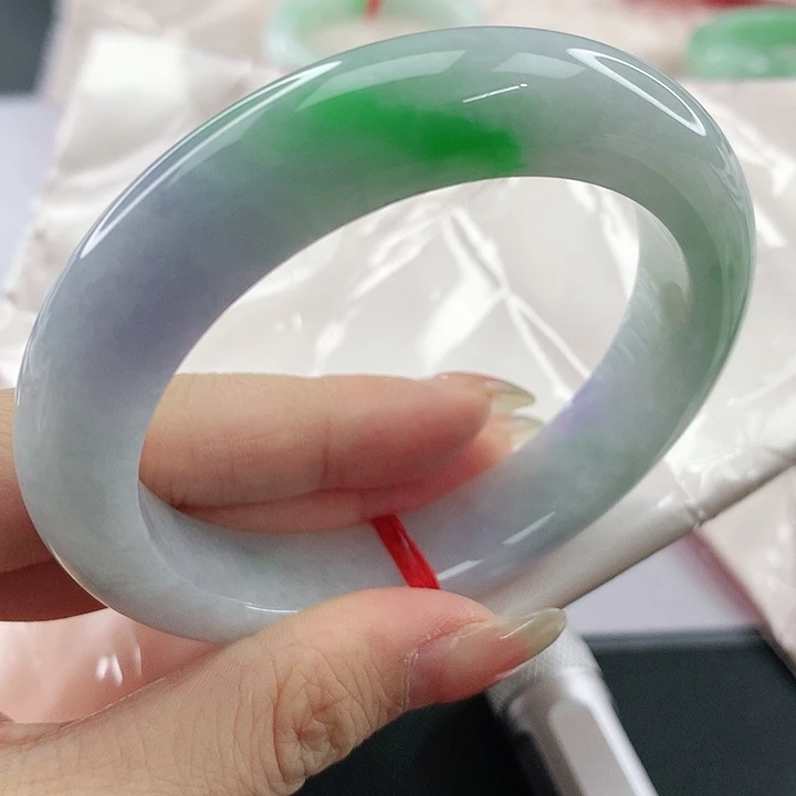 未镶嵌手镯翡翠，833