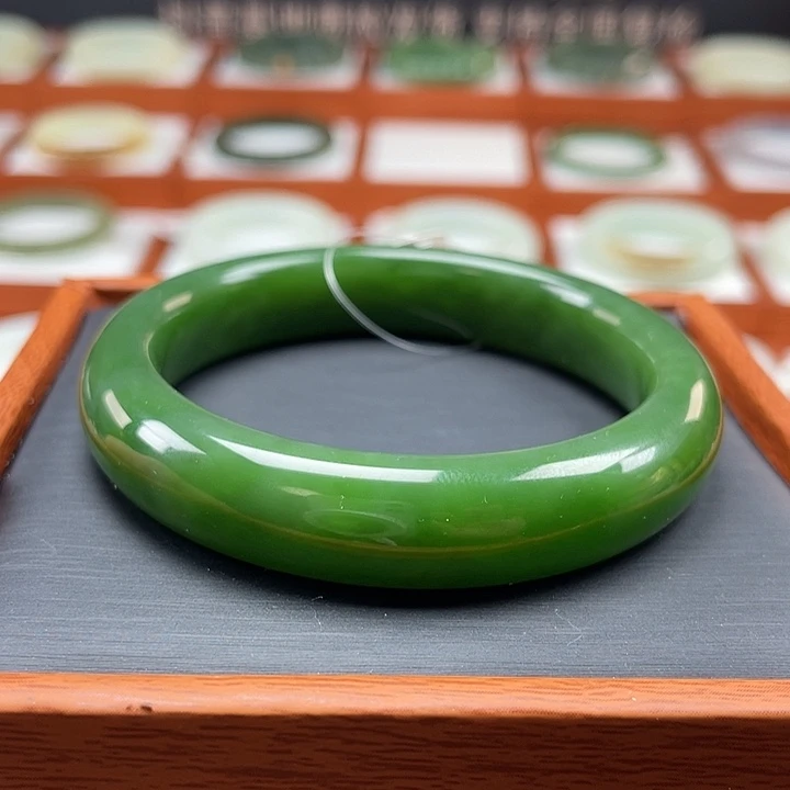 和田玉（碧玉）手镯未镶嵌