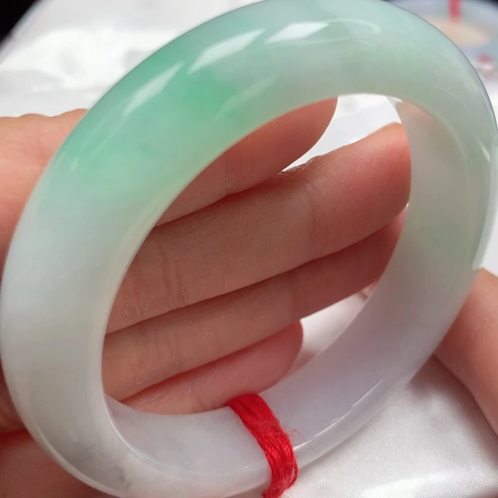 翡翠手镯未镶嵌甜绿色36号