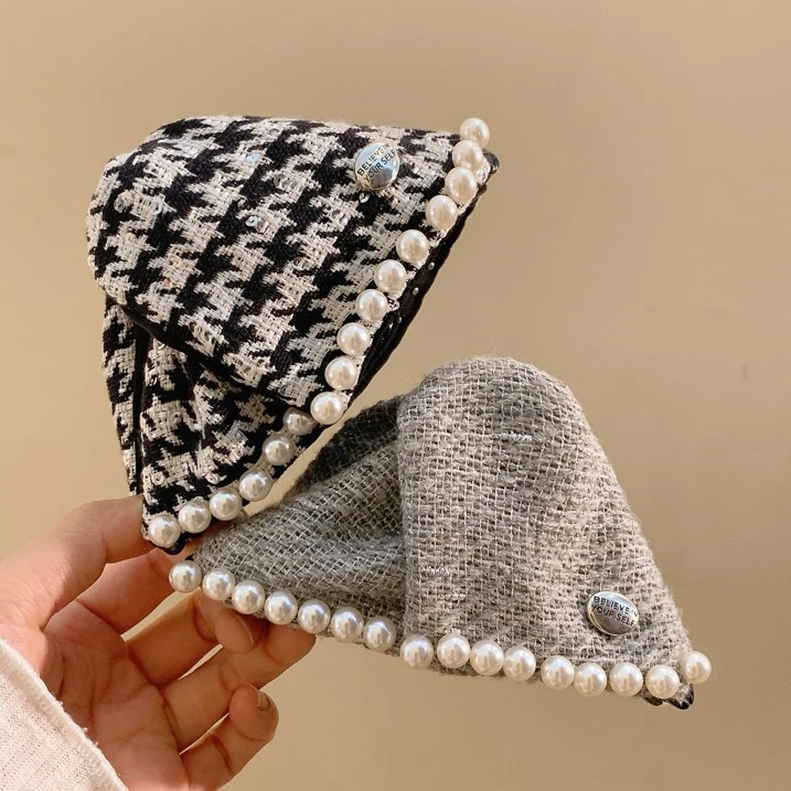 高级感小香风三角抓夹珍珠蝴蝶结鲨鱼夹发卡大号盘发千鸟格头饰品