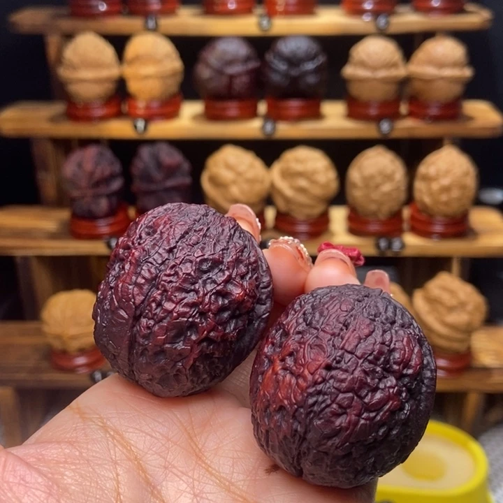 文玩核桃吊坠阿*卧龙元宝998