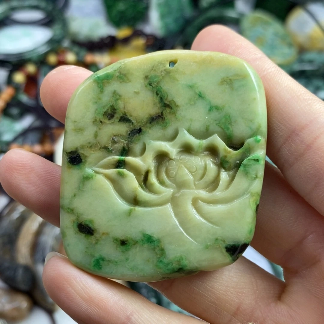 翡翠颈饰未镶嵌用****6