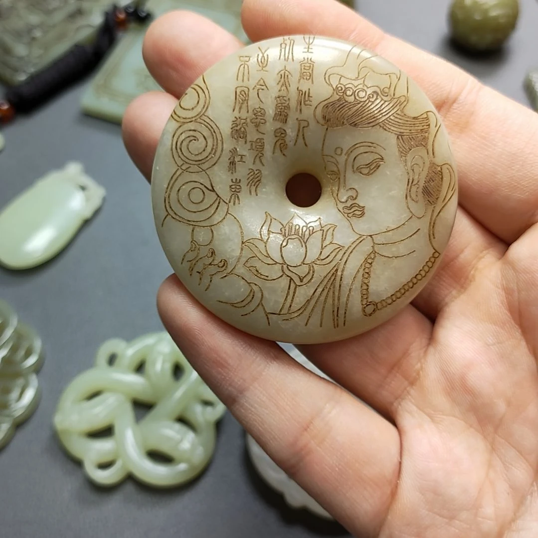 和田玉未镶嵌颈饰