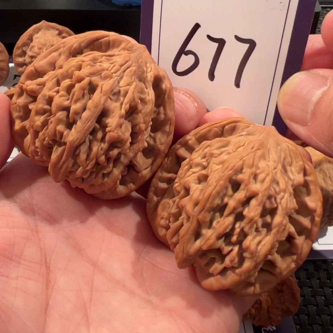 文玩核桃把件全品麦穗虎头46+尺寸677号