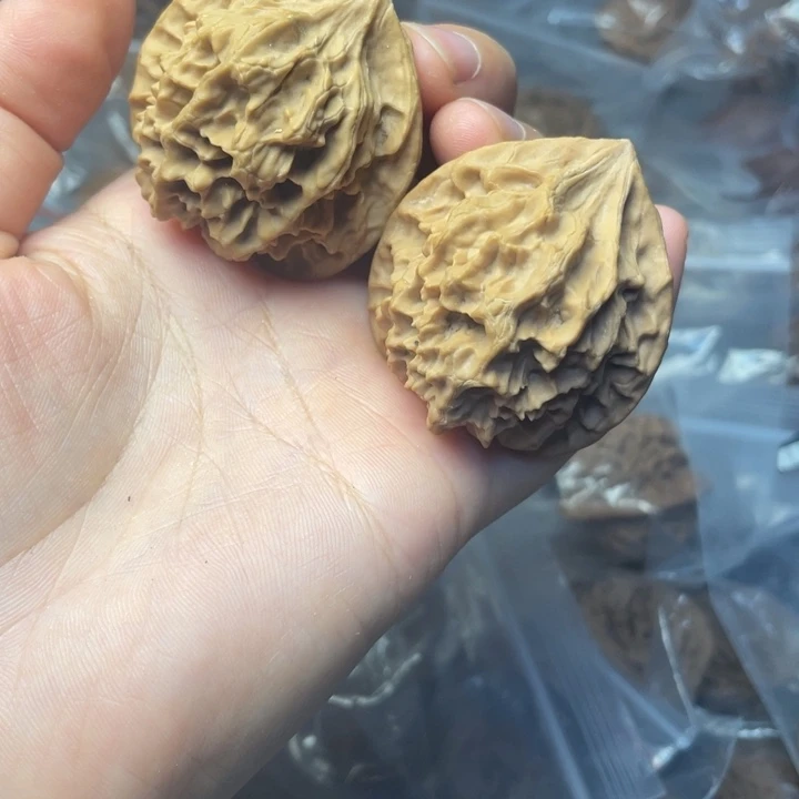 文玩核桃吊坠帝王42