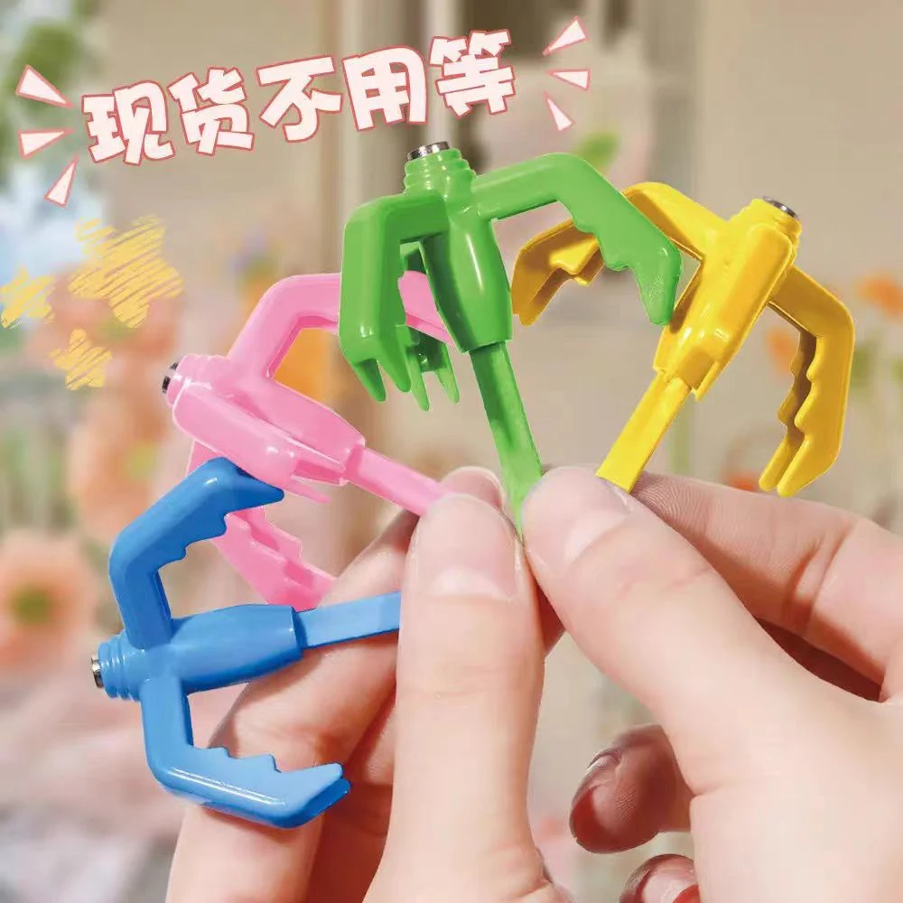 款潮玩派对玩具蛋仔弹簧爪爪钩爪钩道具道具生日礼物模玩抓钩