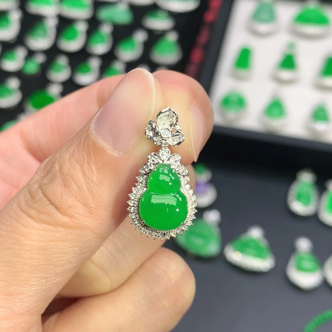 翡翠18K金镶嵌吊坠(不含链)