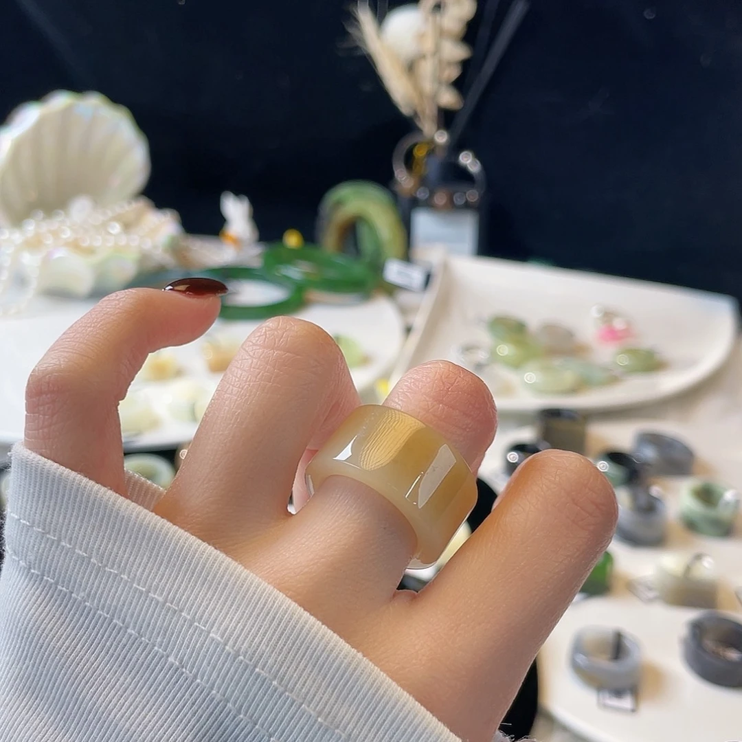 章***子和田玉未镶嵌戒指k56糖白直切17.3