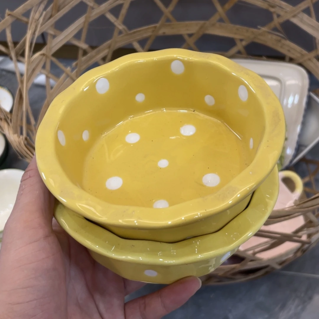 陶瓷微瑕餐具介意勿拍，满18飞！