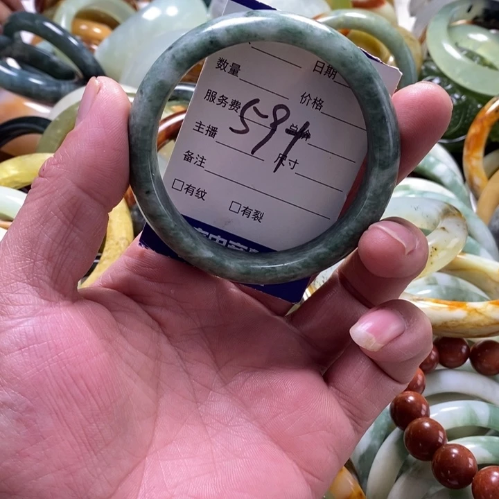 未镶嵌透闪石-蛇纹石玉手镯