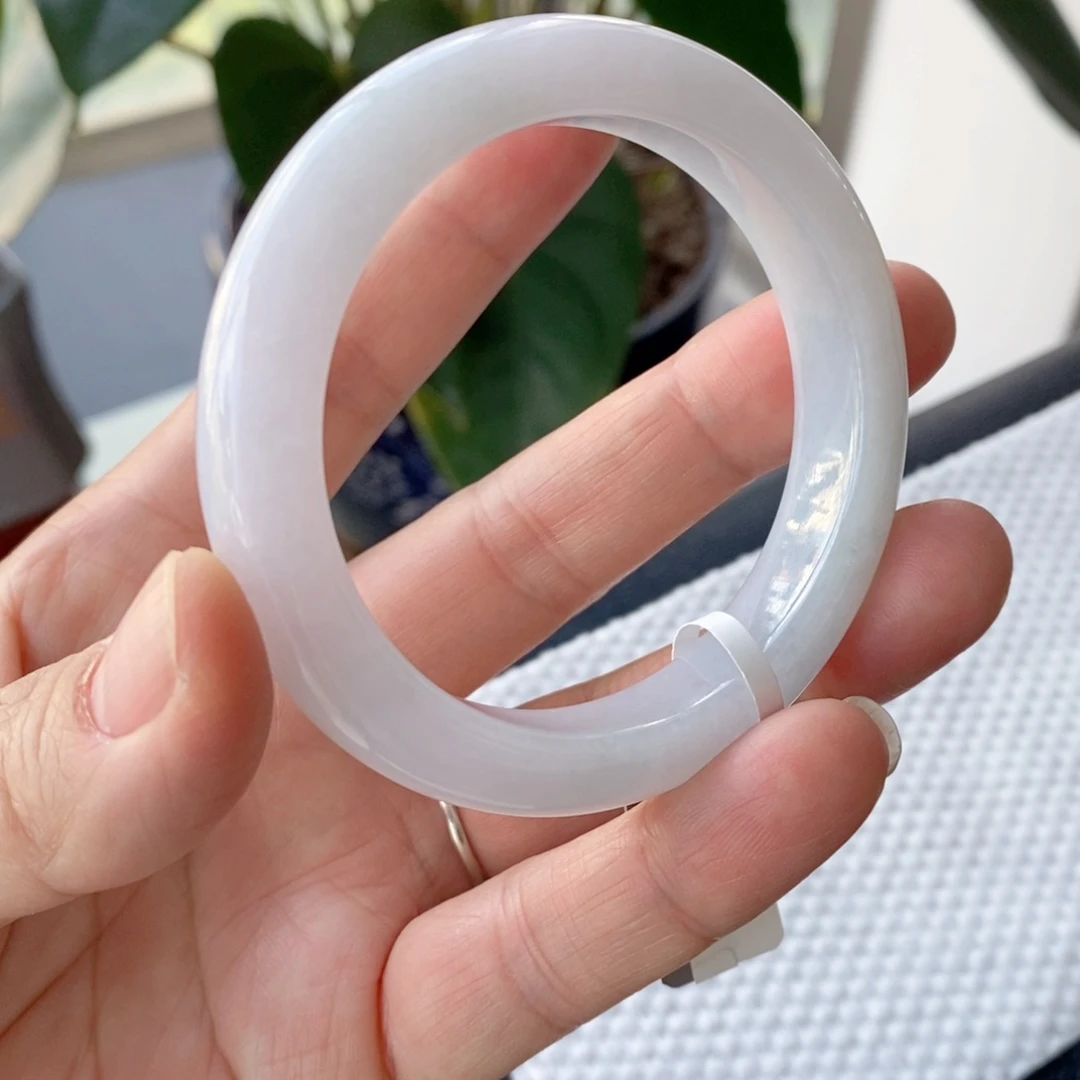 翡翠未镶嵌手镯1号