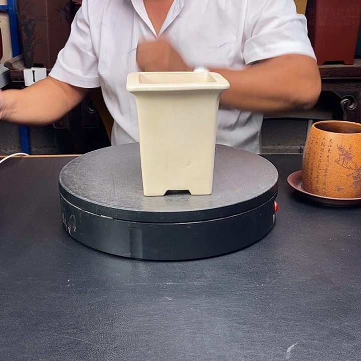 紫砂花盆货号一只白方