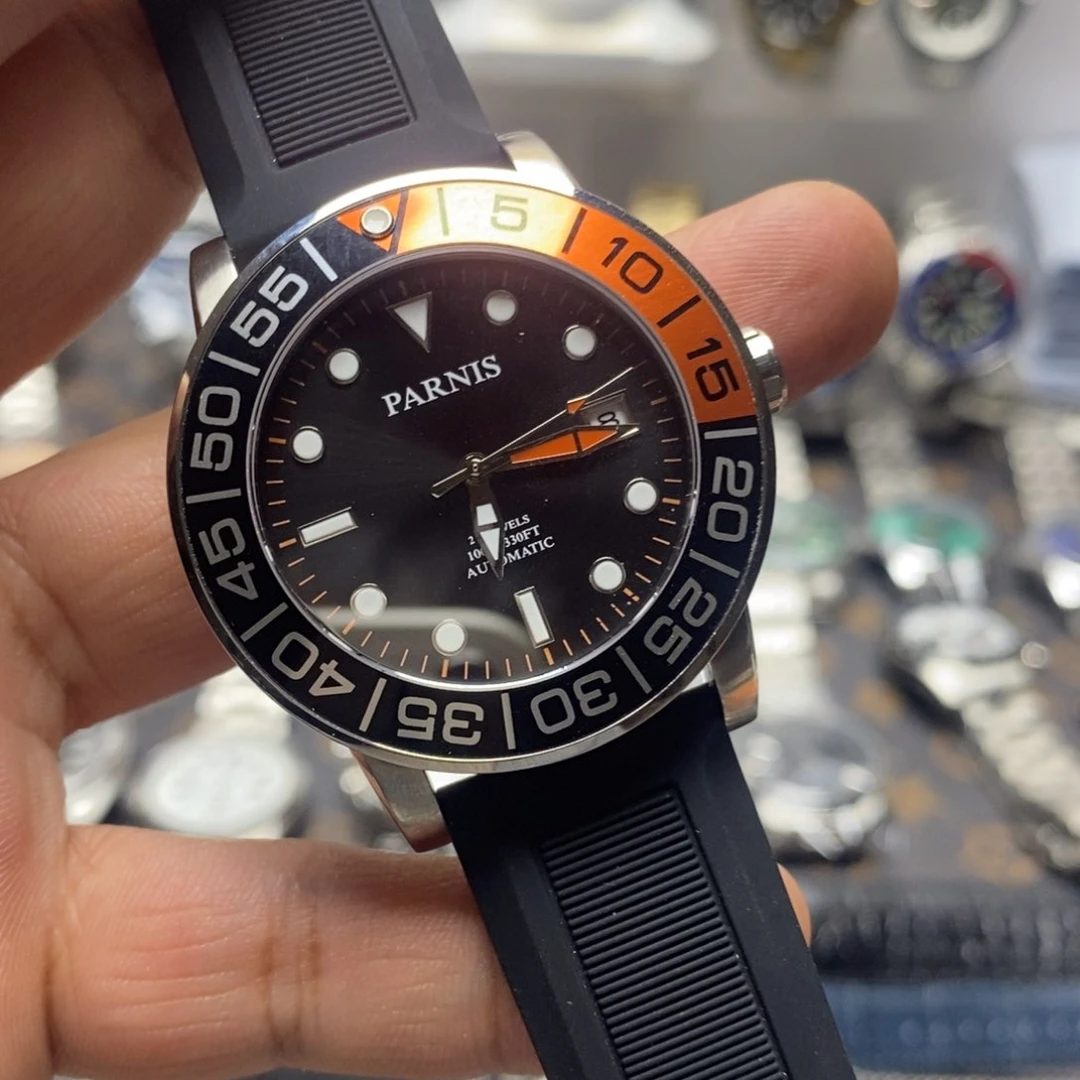 自动机械机芯锻造碳钢全自动机械手表一只