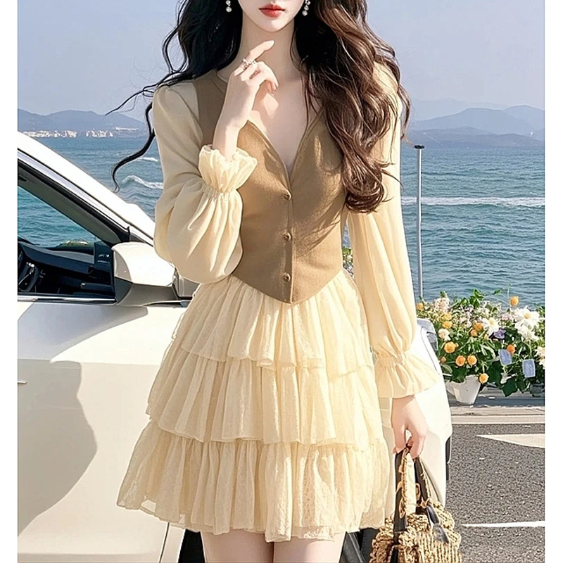 2025春装新款法式高级感大方得体气质绝美小香风卡其色网纱连衣裙