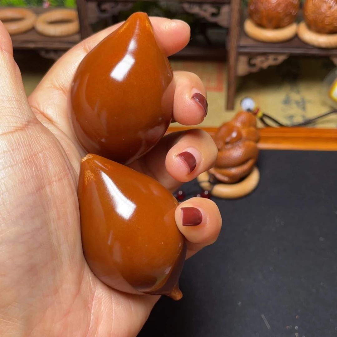 橄榄核吊坠蝴蝶一对