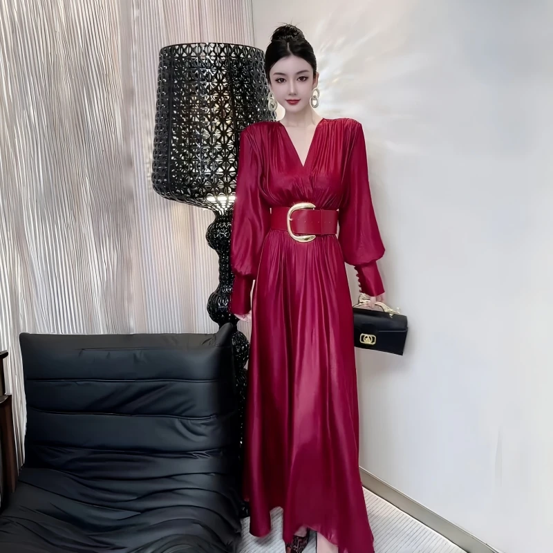 大摆裙大码连衣裙宽腰带V领名媛女神范时髦轻奢高级感气质连衣裙