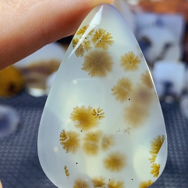 玛瑙/玉髓未镶嵌珠宝半成品