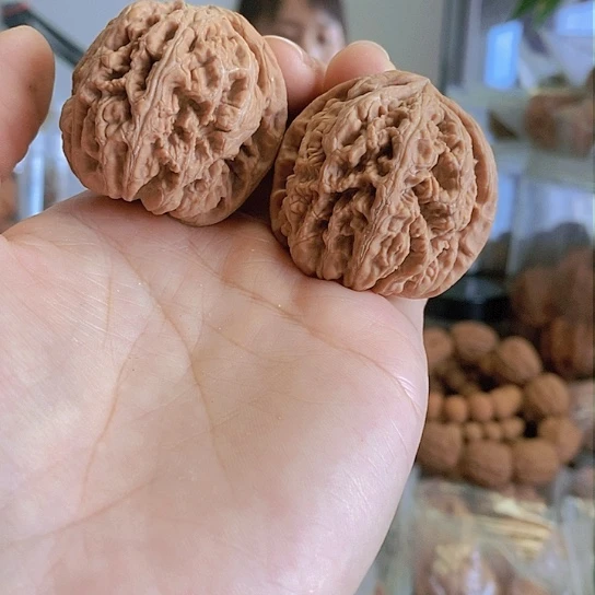 【闪购商品】把件文玩核桃40.5红皮粗筋